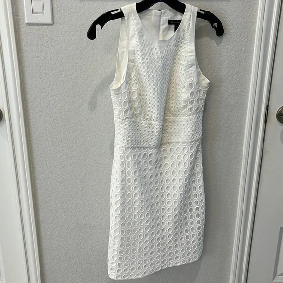 Banana Republic White Eyelet Sheath Size 0P - Picture 3 of 8